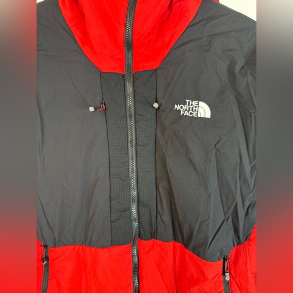 NorthFace Women’s Red & Black Summit Series L3 Bentrix 2.0 Zip Up Jacket - Picture 2 of 10